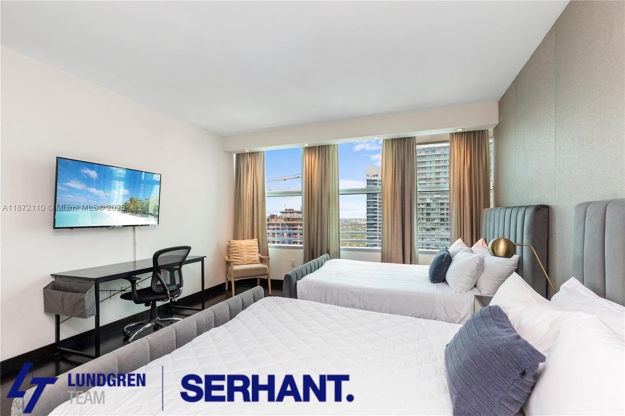 1395 Brickell Ave #3404