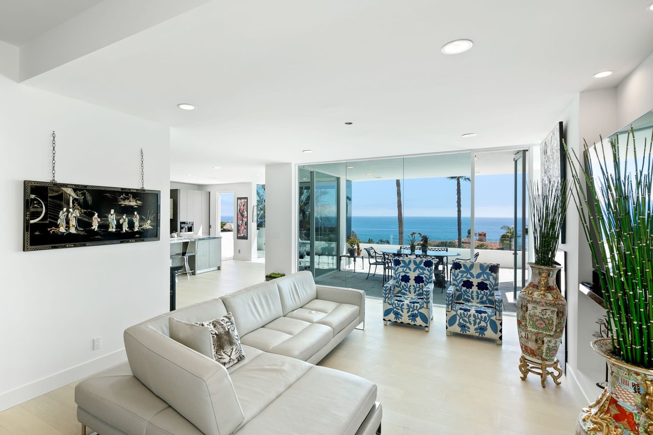 Private Modern Beach Estate | Luxury Shorter-term Lease