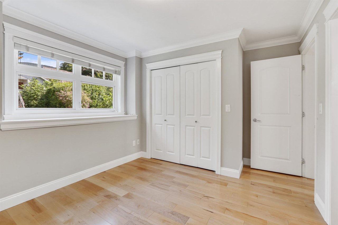 171 W Kings Rd