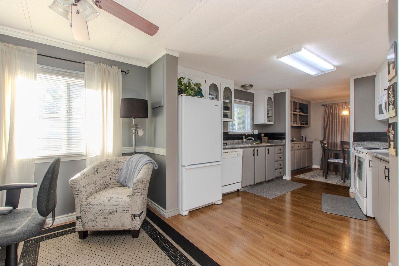 73-1830 Mamquam Rd