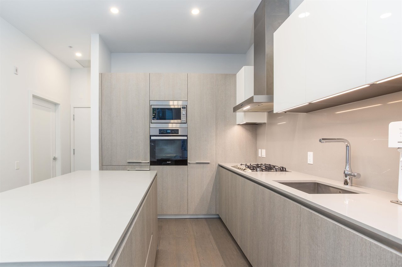 102-4932 Cambie Street, Vancouver