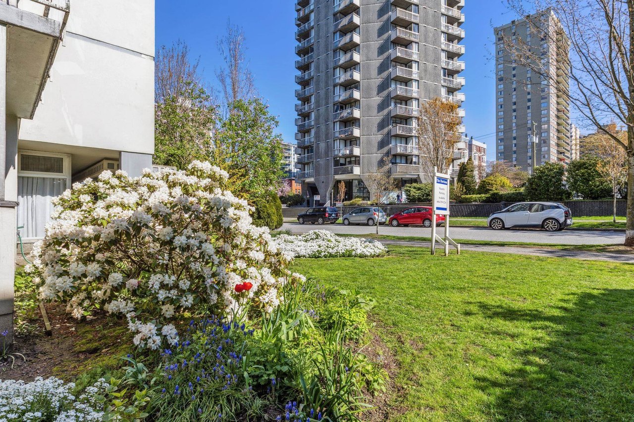 403-1250 Burnaby St