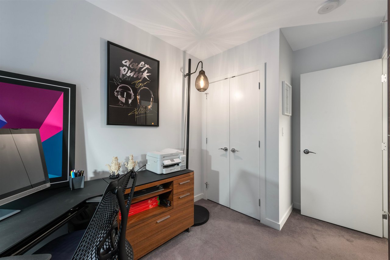 152 W 1st Ave