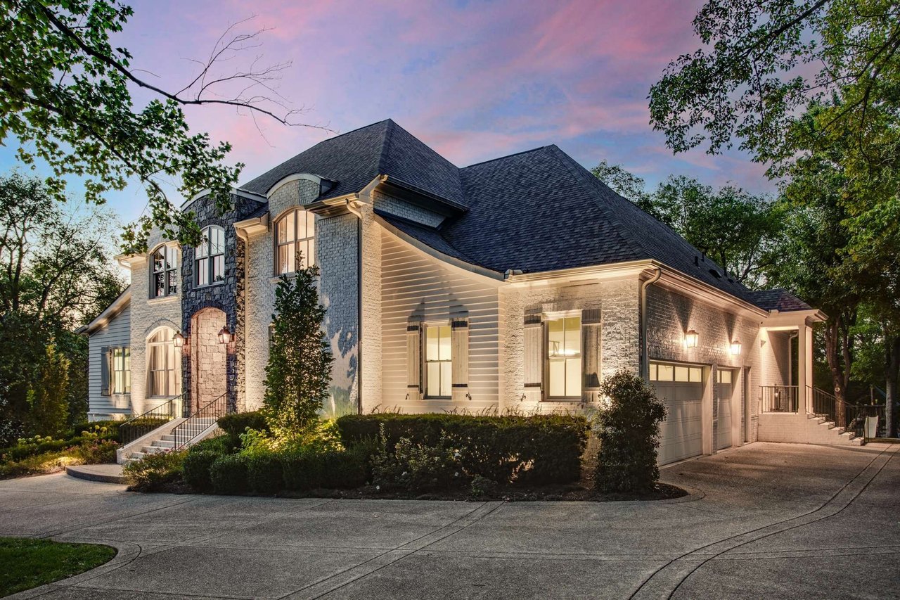 876 Van Leer Dr