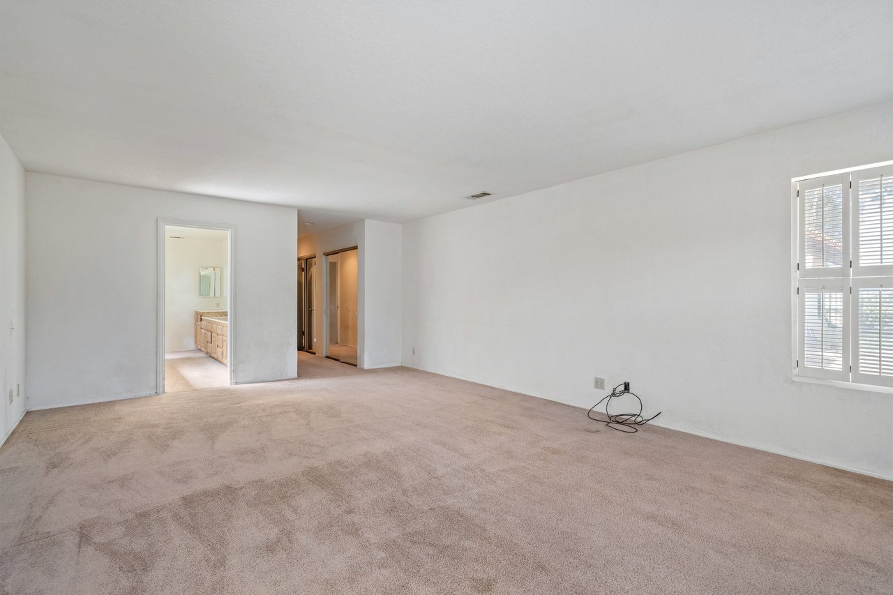 20425 Avenida Castilla