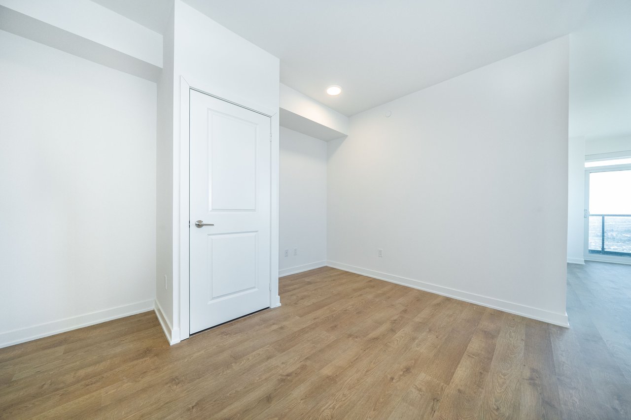 30 Upper Mall Way, A2205