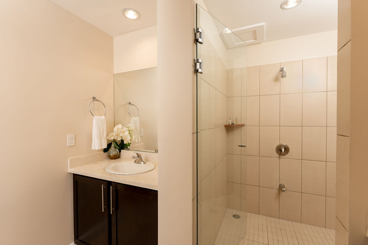 Pacifico L914, 2-Bed Condo, Playas del Coco