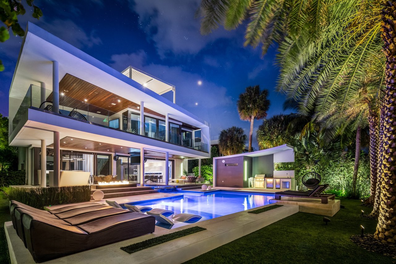 January 2025 | NBA Star Hassan Whiteside Puts His Waterfront Miami Beach Mansion on the Market for $19.5 Million”