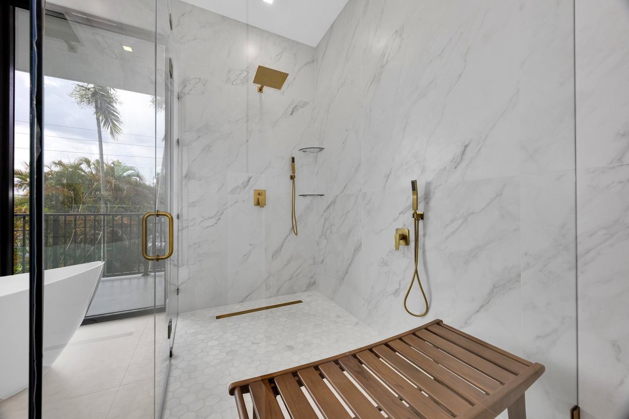 Sophisticated New Construction in the Heart of Miami