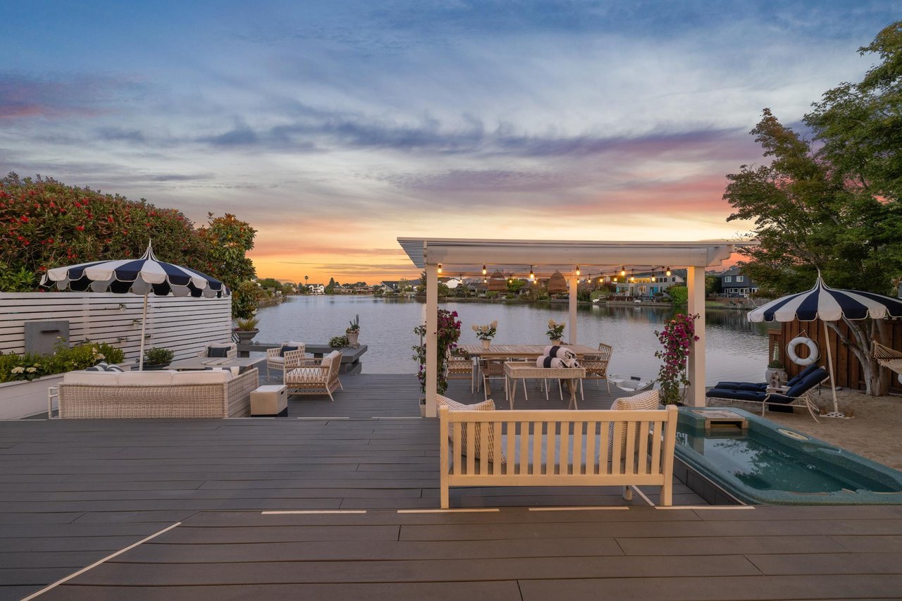 427 Riviera Circle