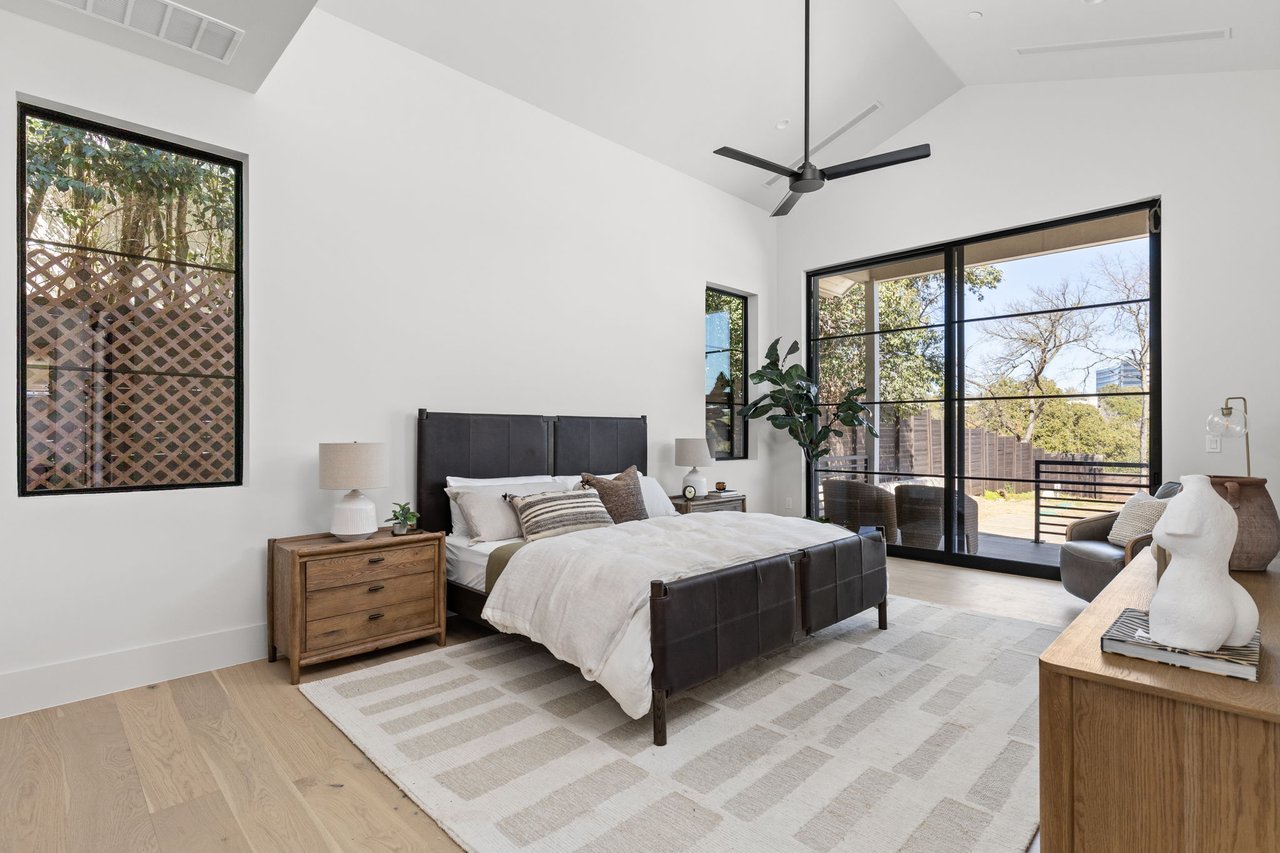 Forest Hills Residence