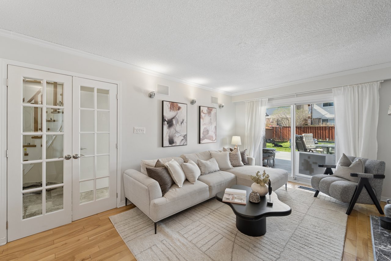 1156 Gloucester Square