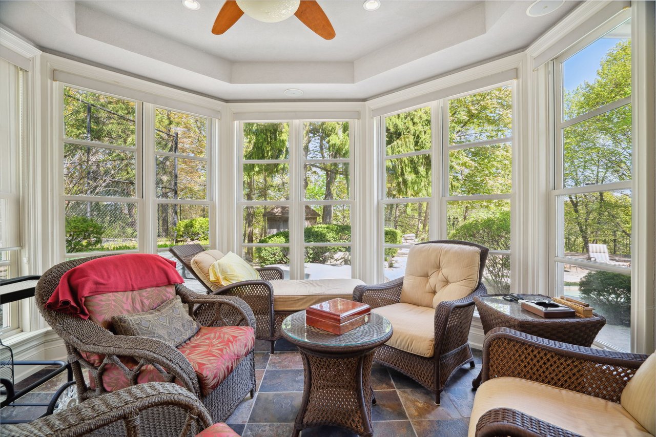 Prestigious Riverview Drive