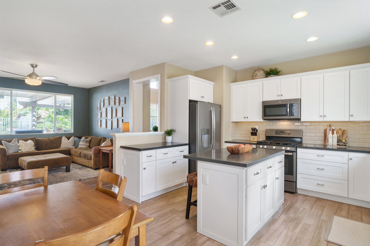 32402 Magenta Ct