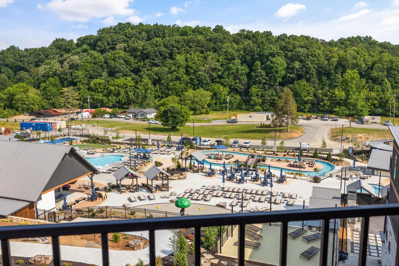 1362 Rambling Creek Way