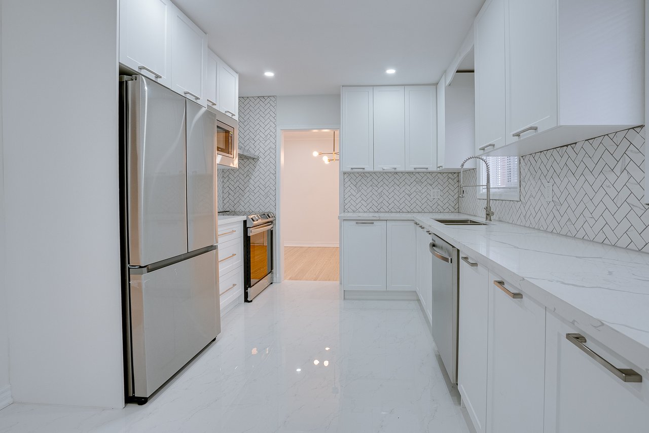 25 Karen Road Unit: Upper