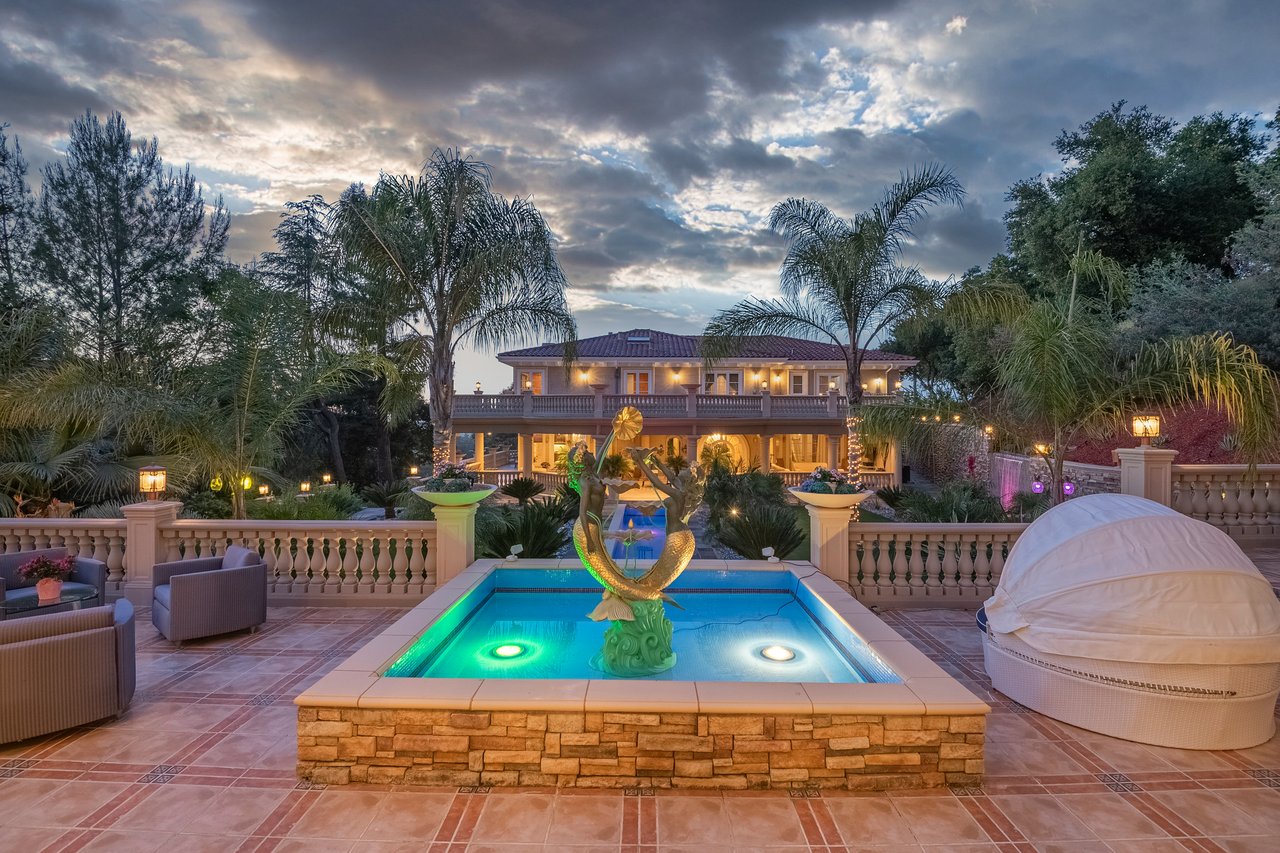 16840 Cypress Way