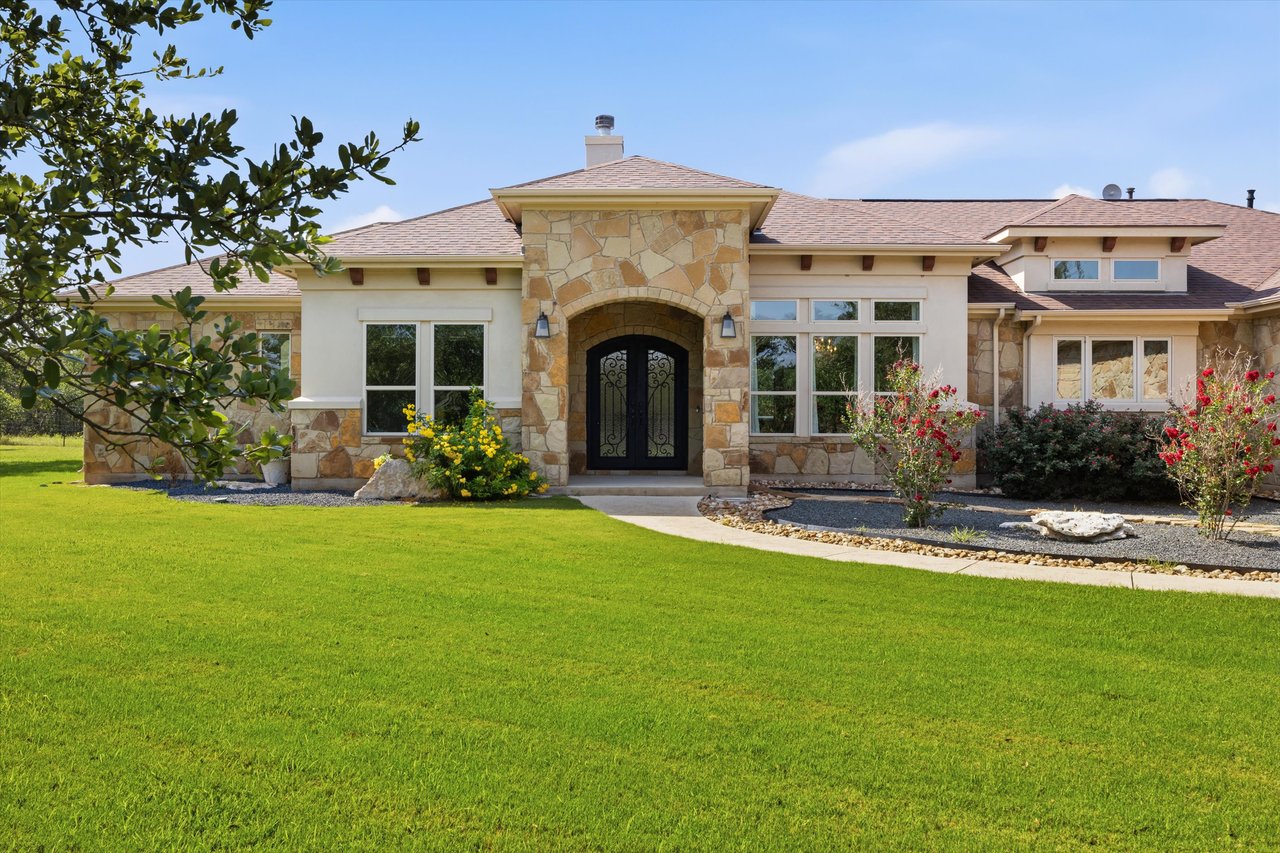 Gated Escape In Georgetown