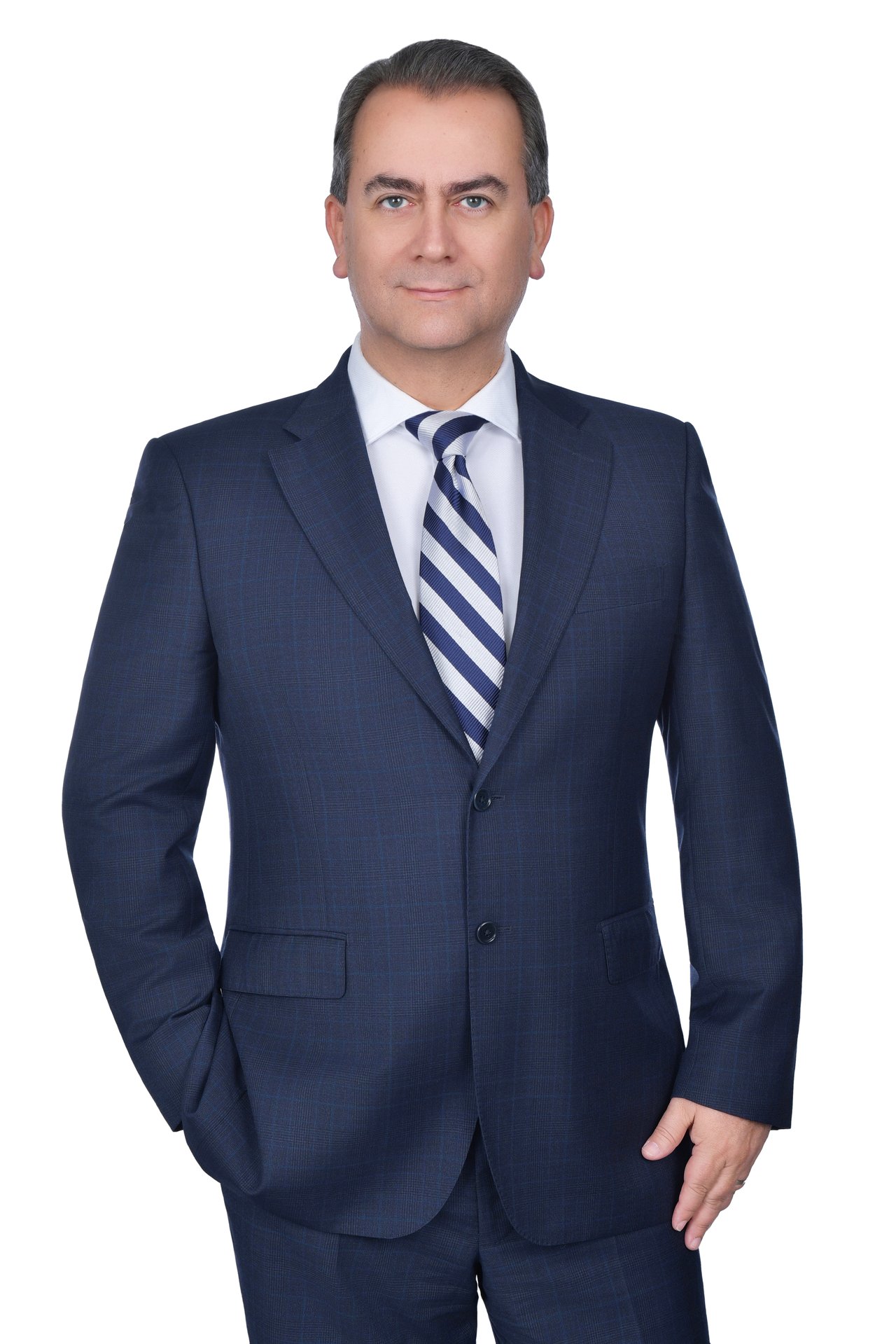 Senior Director of Luxury Sales in Florida - Fernando Paiz