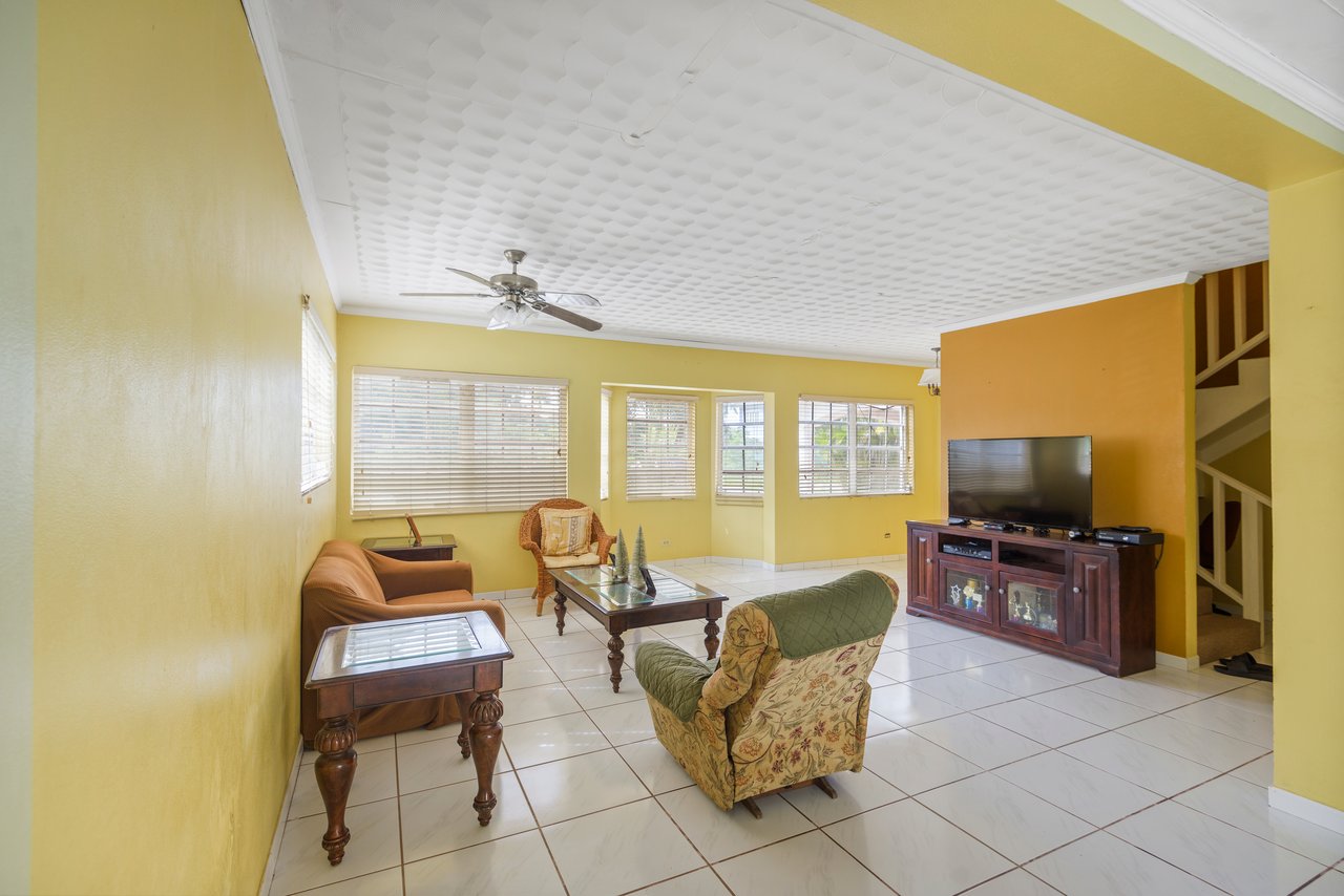 Royal Valley’s Duplex Residence