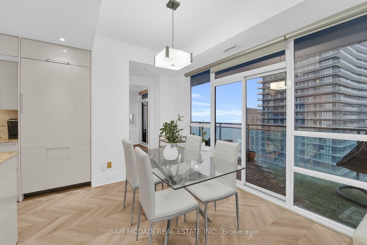 BROOKERS LANE LUXURY PENTHOUSE