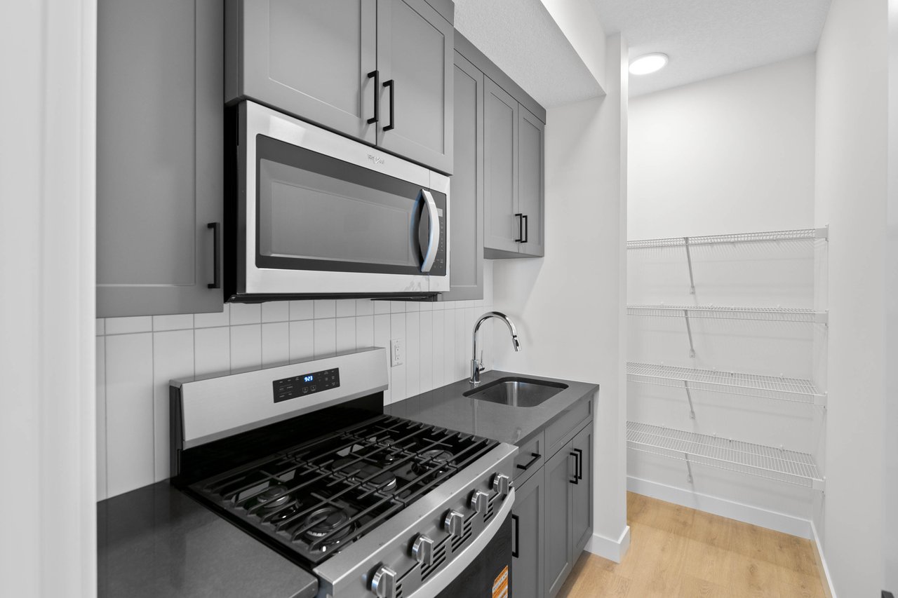 175 Belvedere Crescent SE