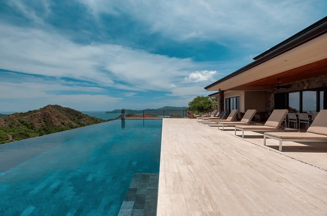 Casa Pacifica - Stunning 9-Bedroom Estate - 6BR Oceanview Home + 3BR Guest House - Mar Vista