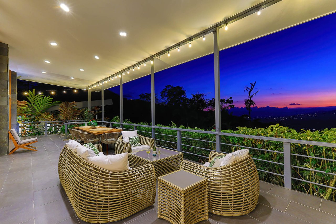Luxurious Mountain Villa Retreat, Perez Zeledon, San Jose