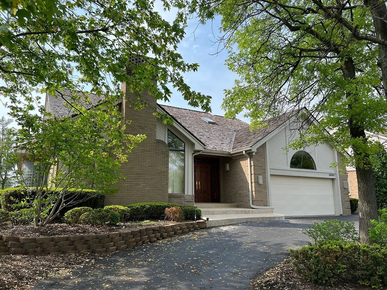 5050 Oakbrooke Dr