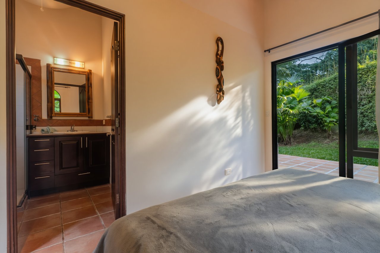 Ojochal Tropical Retreat | 4 Ensuite Bedrooms, Pool & Outdoor Living