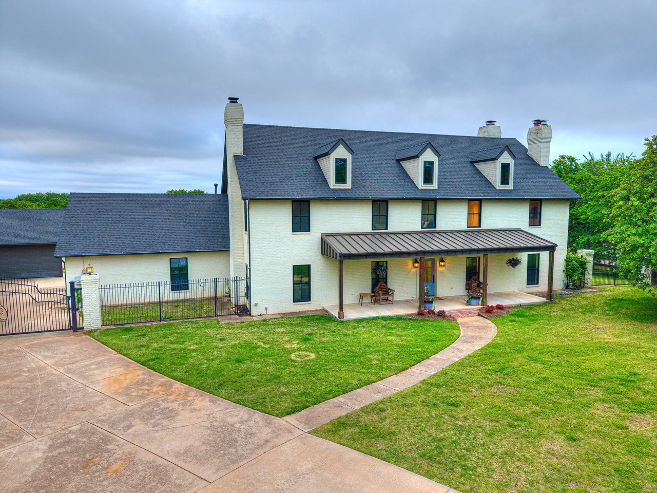 LISTING OF THE WEEK • OKLAHOMA LUXURY  Five Acres. Four Bedrooms. Zero Compromises - 13500 Three Oaks Dr Jones, Oklahoma - Wyatt Poindexter - The Agency Oklahoma 