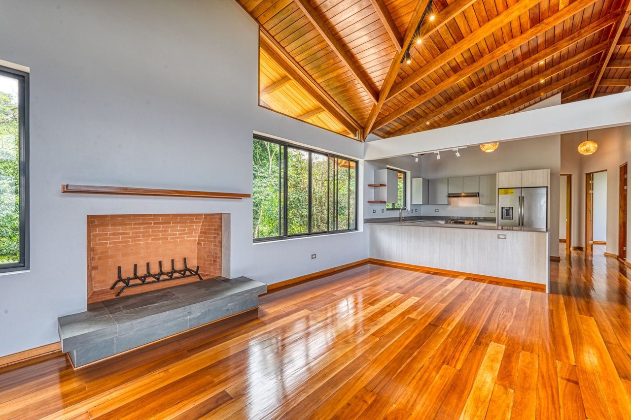 Modern Riverfront Mountain Home, Perez Zeledon, San Jose