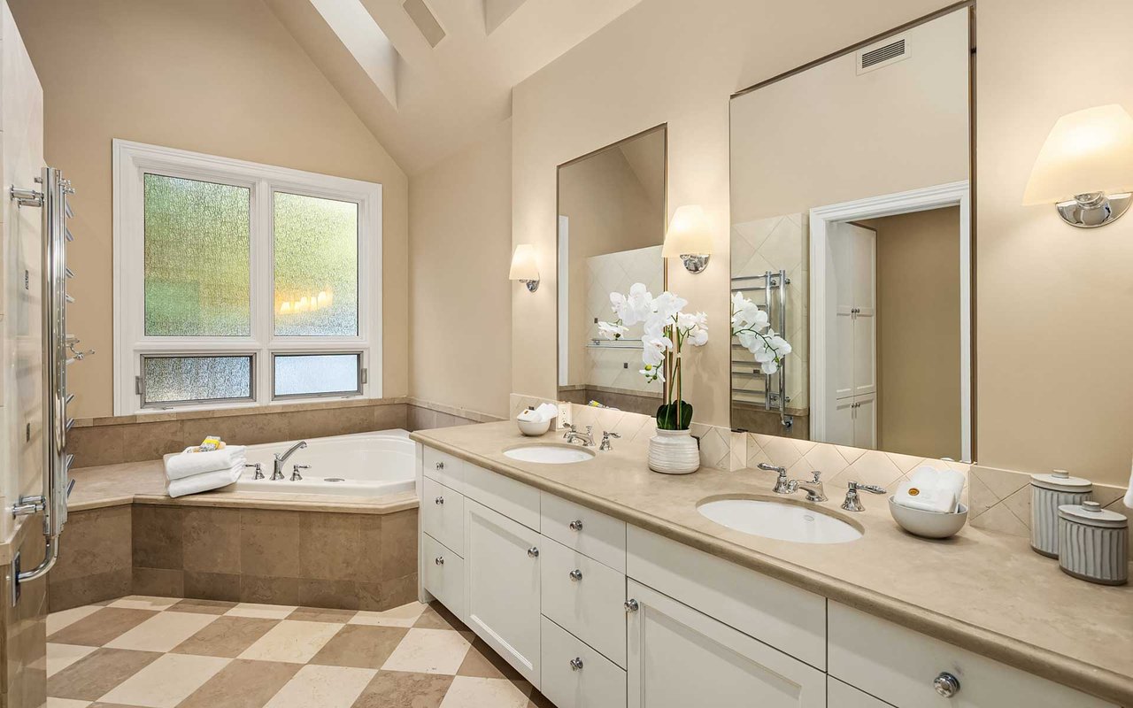 Majesty & Privacy in Lake of the Woods