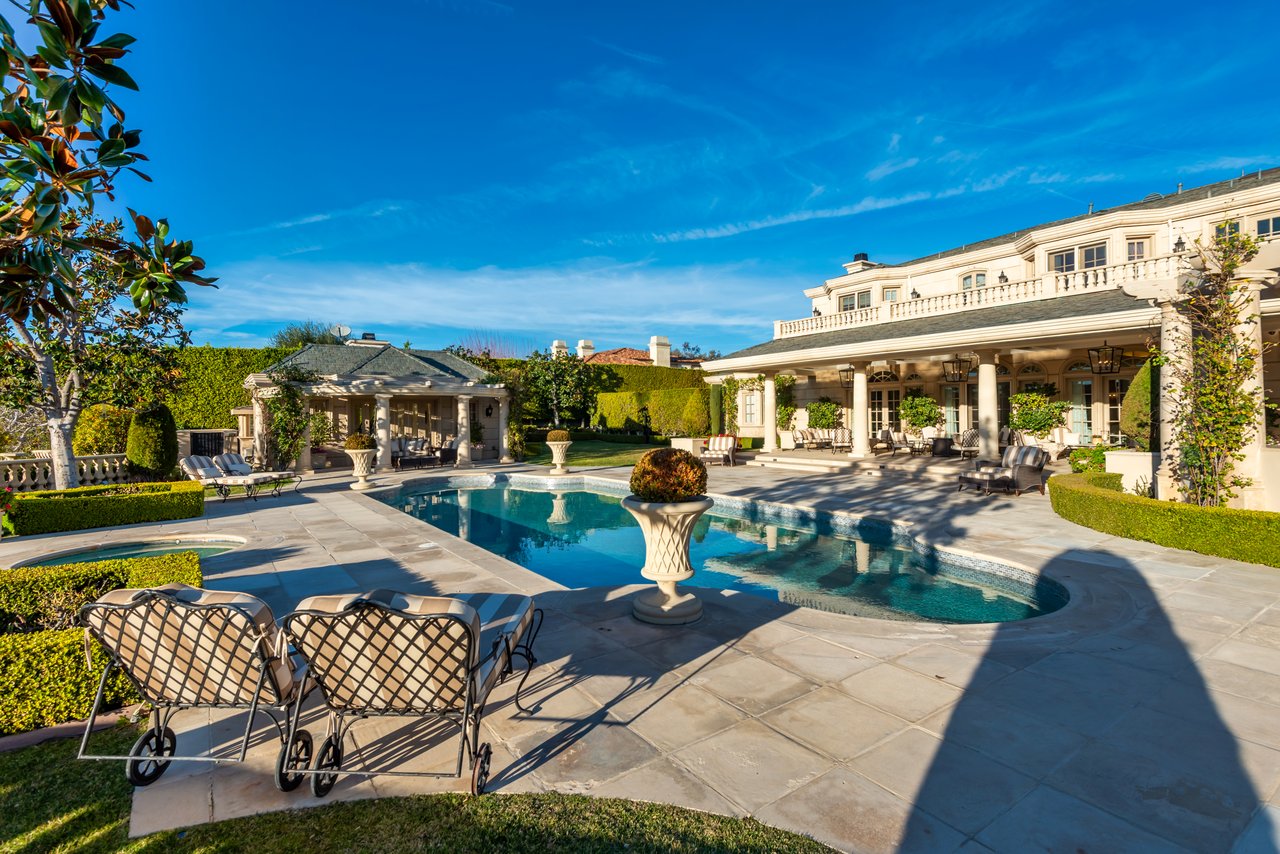 996 Vista Ridge Lane