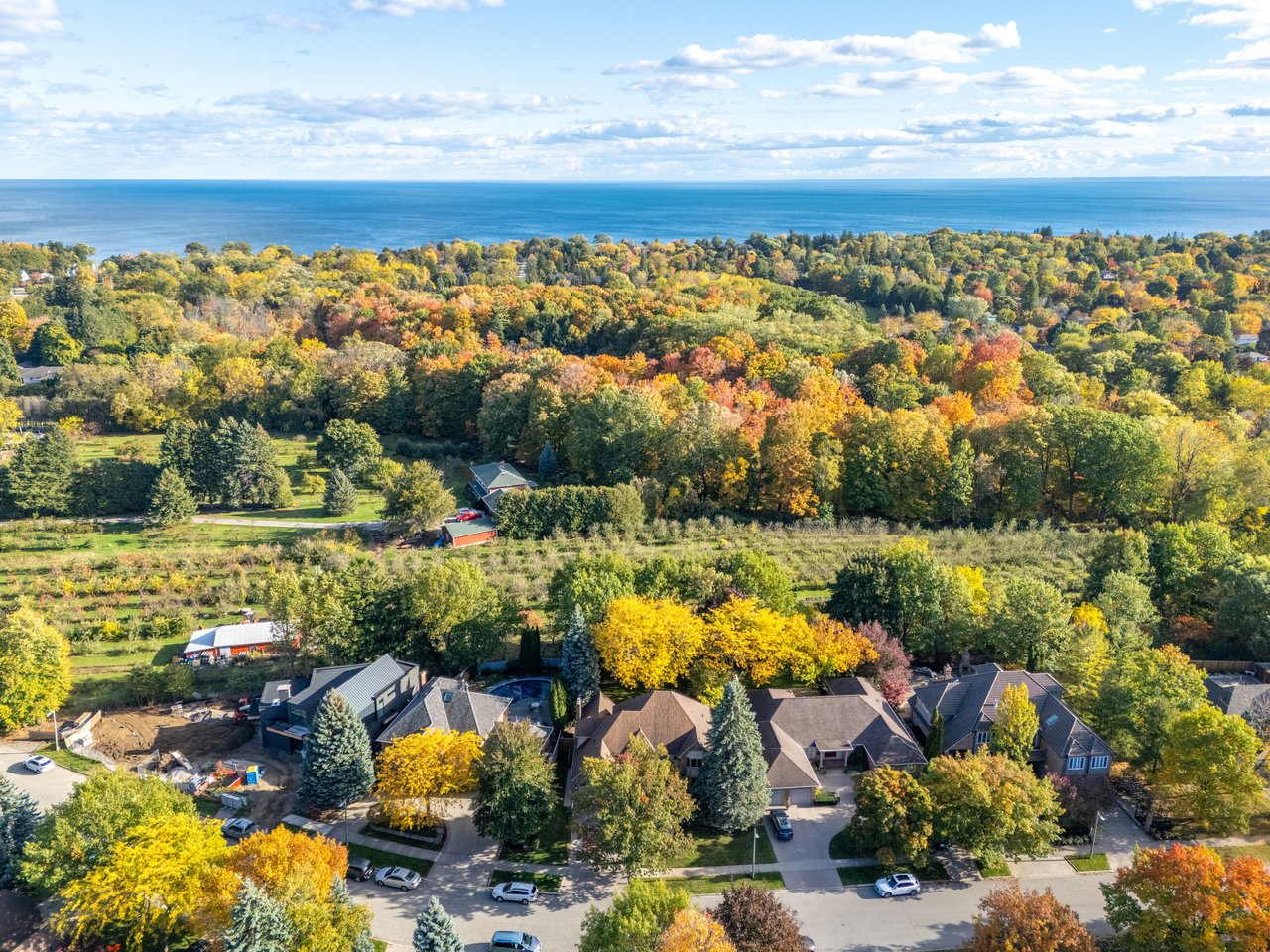 2464 Deer Run Avenue