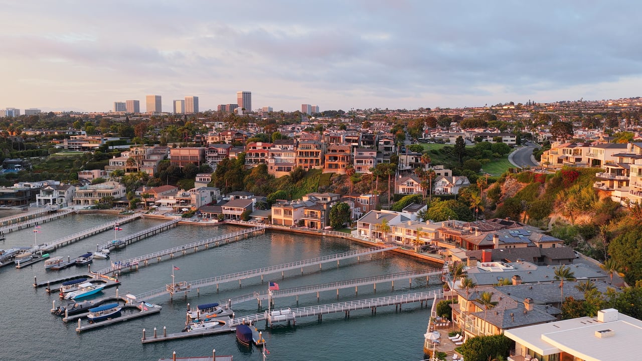 Rare Bayfront Offering