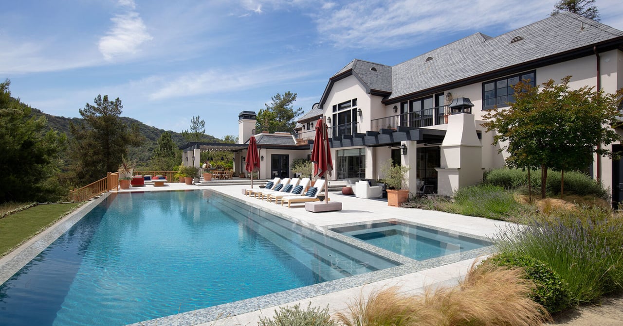 8 Beverly Park