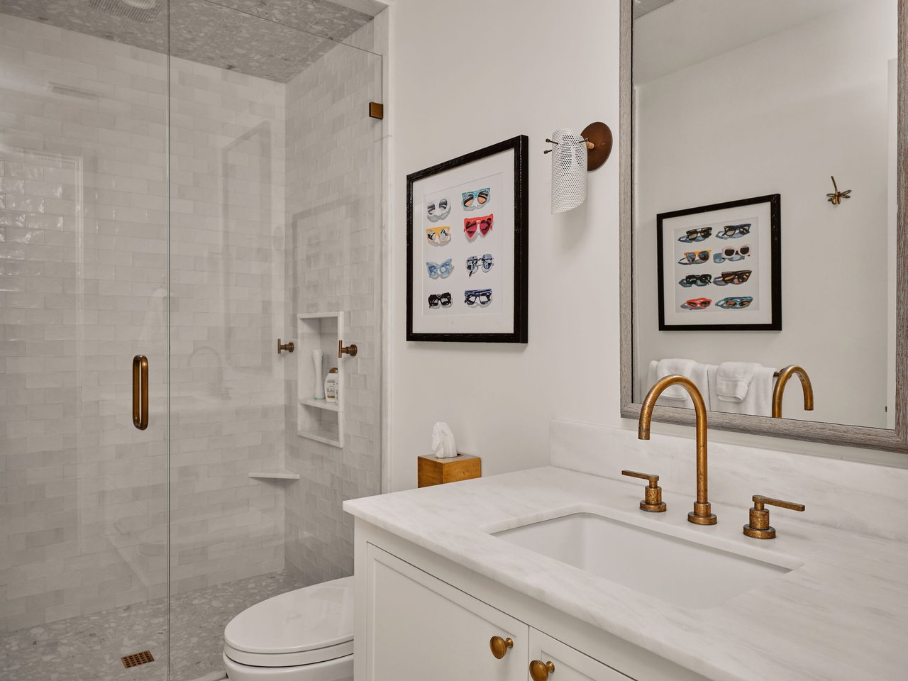 3016 Edgewater Drive