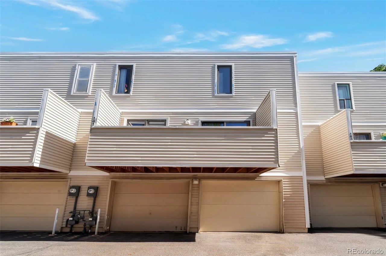 1050 S Monaco Pkwy #141