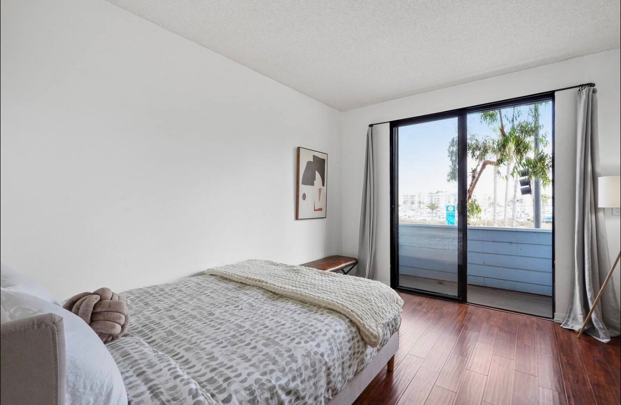 310 Tahiti Way