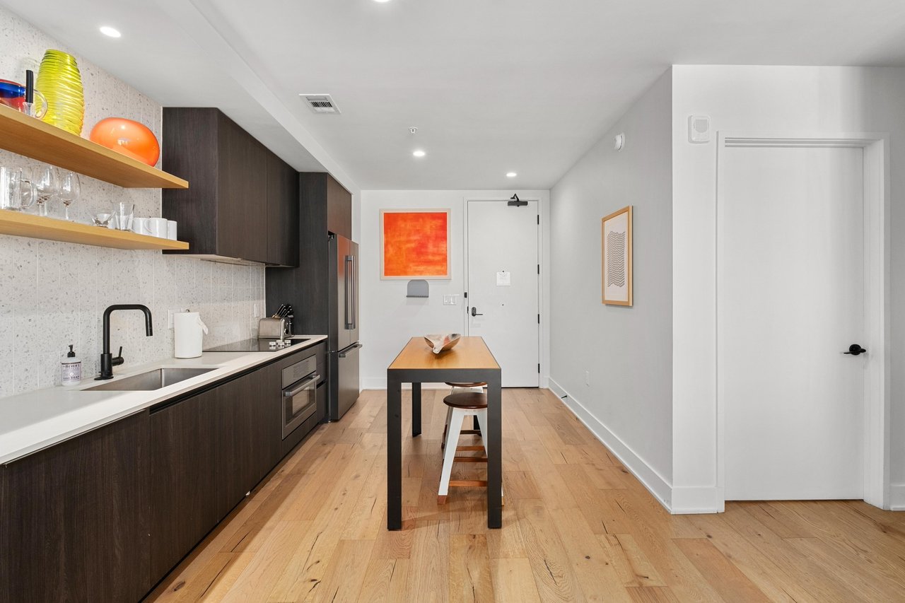 48 East Avenue #1310