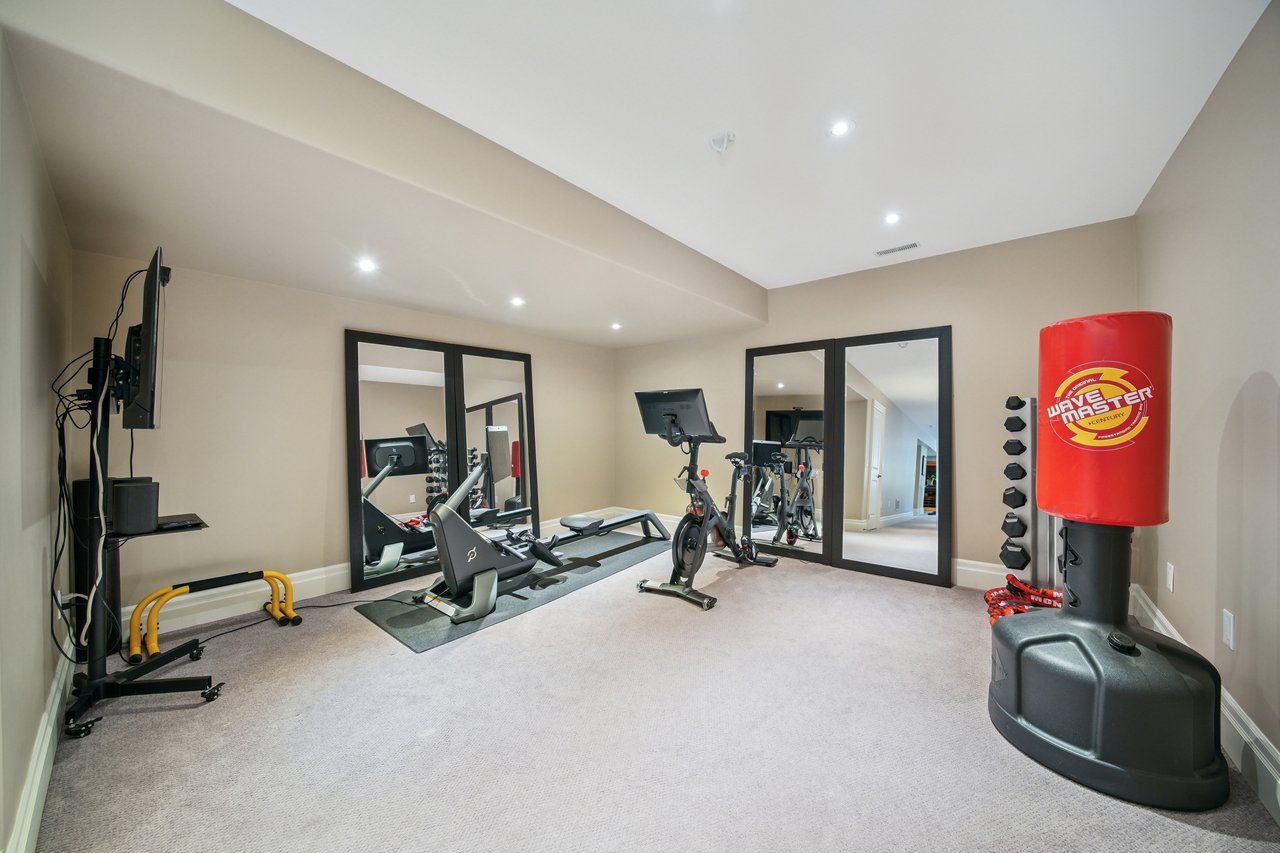 Show-stopping luxury in the heart of Southwest Oakville