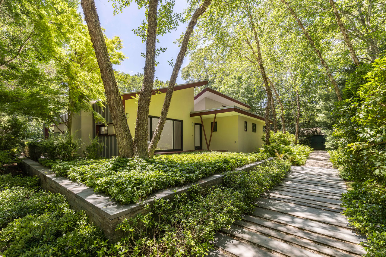 3 Whale Rock Ln., East Hampton