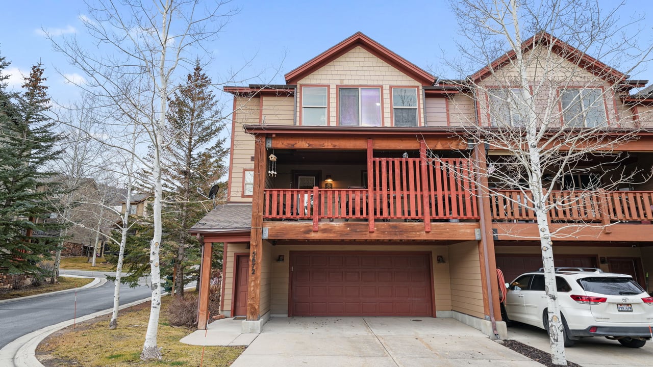 5672 Oslo Lane