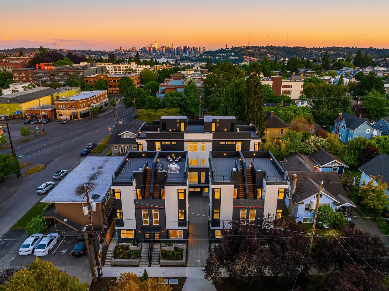 Cozy 2-Bed Luxury Townhome - Wallingford9