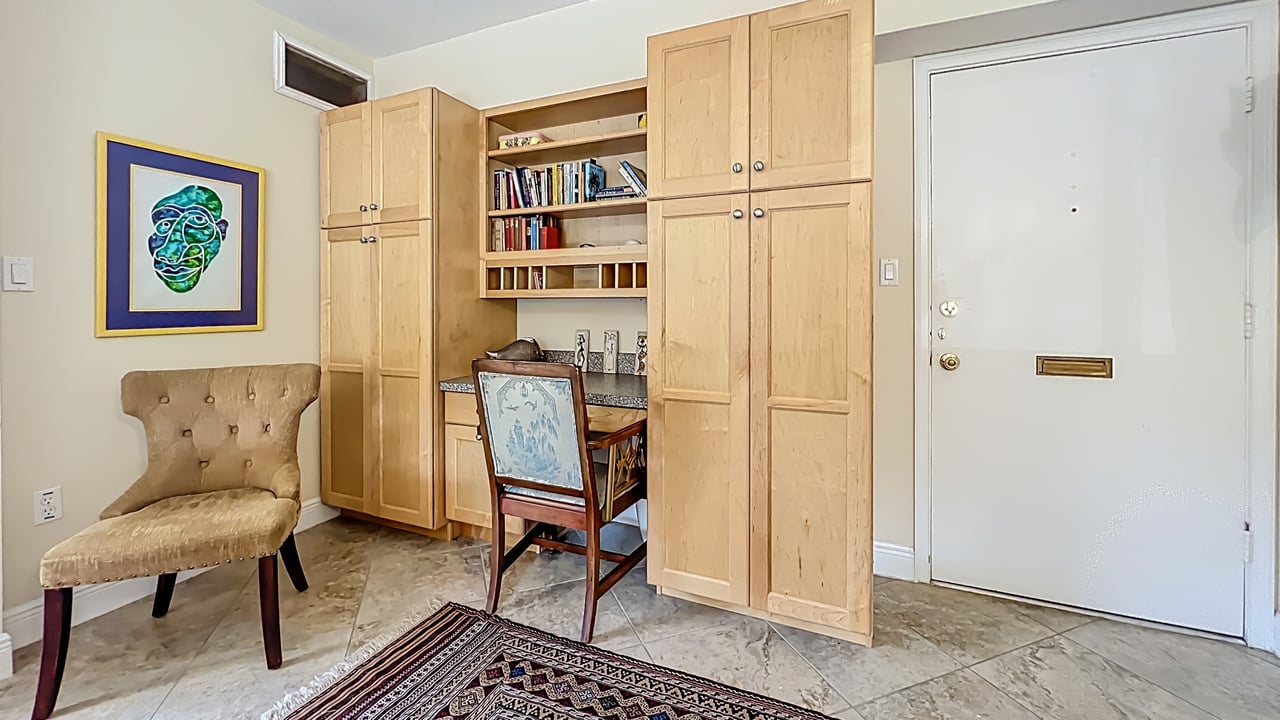 Blissful Downtown Winter Park Pied-à-Terre at Whispering Waters 