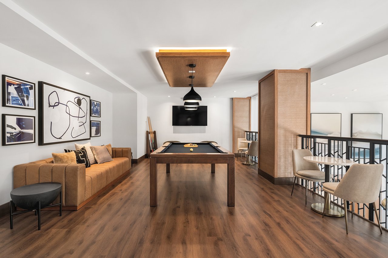 OTTO 1 BEDROOM + DEN |  2 BATHROOM
