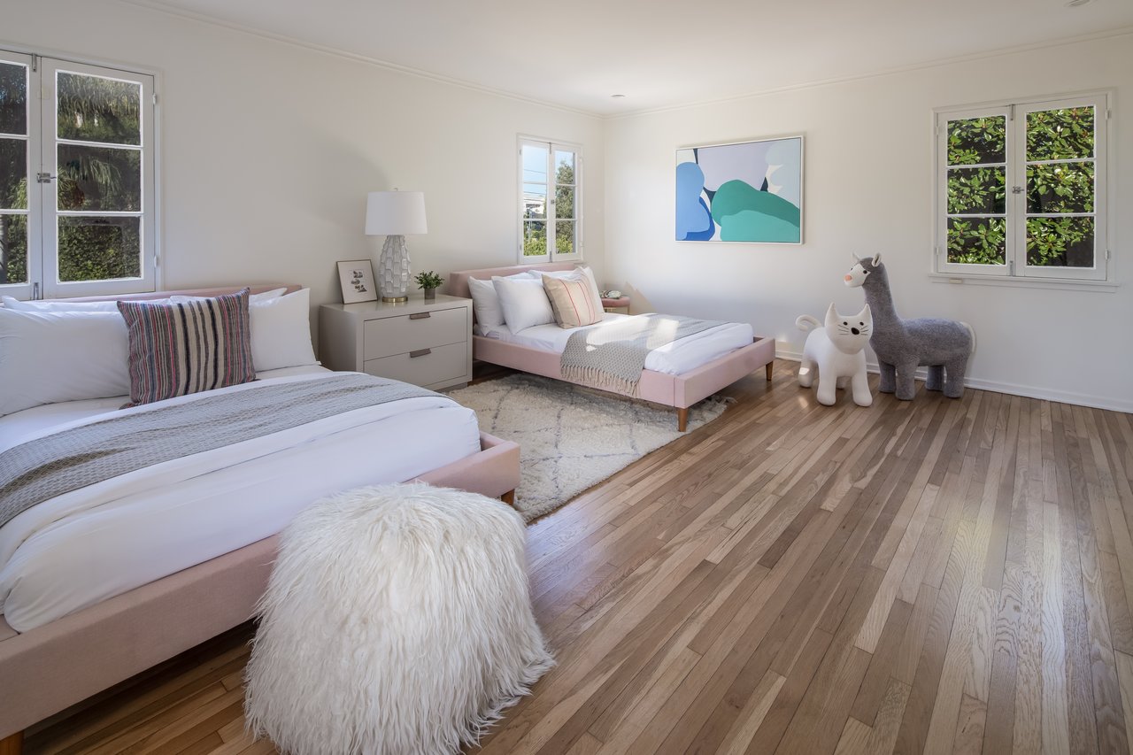 712 Walden Dr, Beverly Hills