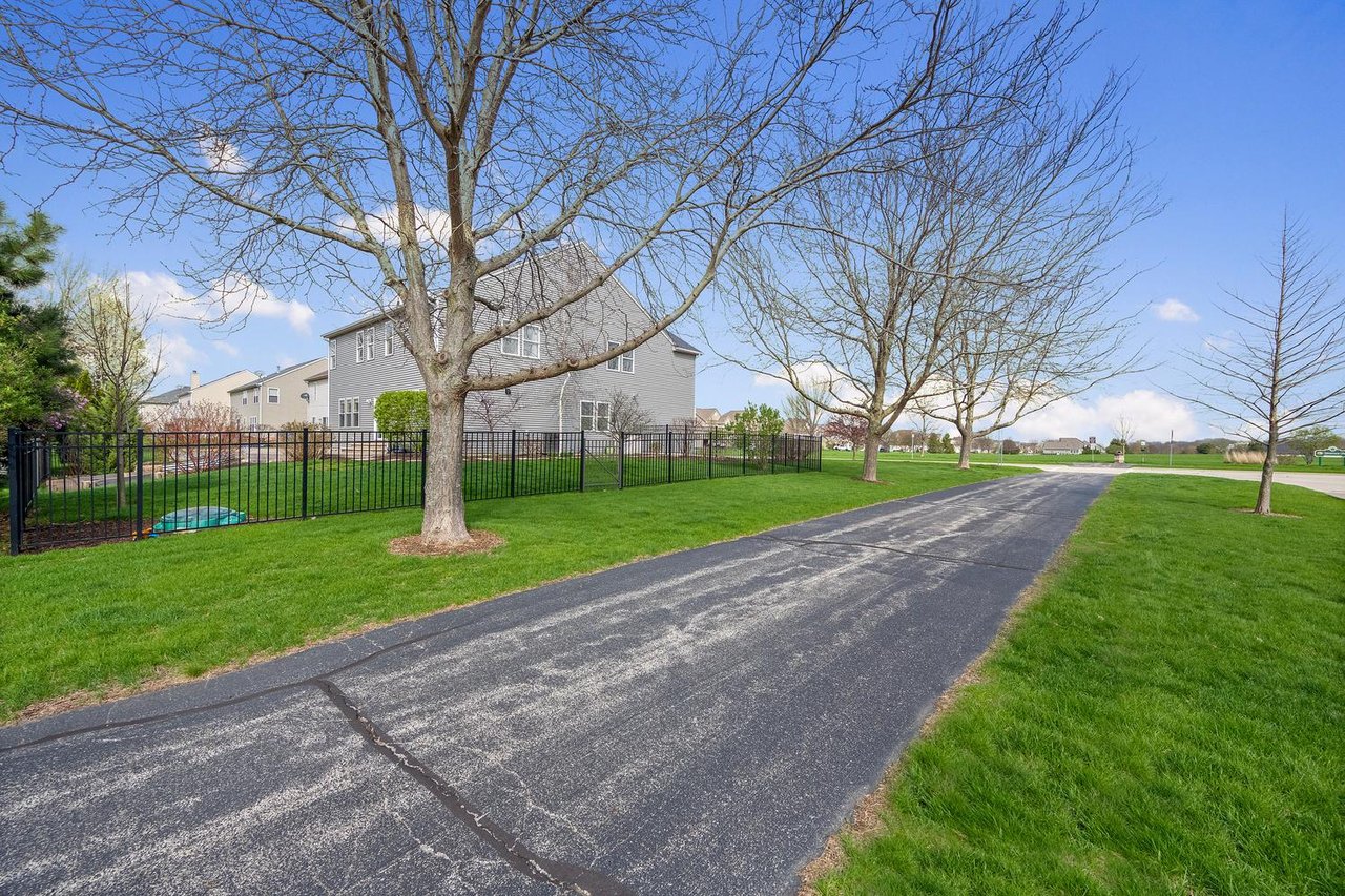 1234 Blackberry Creek Dr, Elburn IL – Updated Home with Space, Style, and a Prime Location