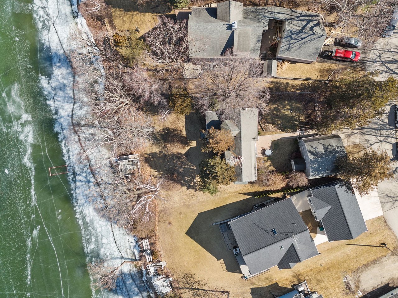 W2632 Oakwood Beach Road